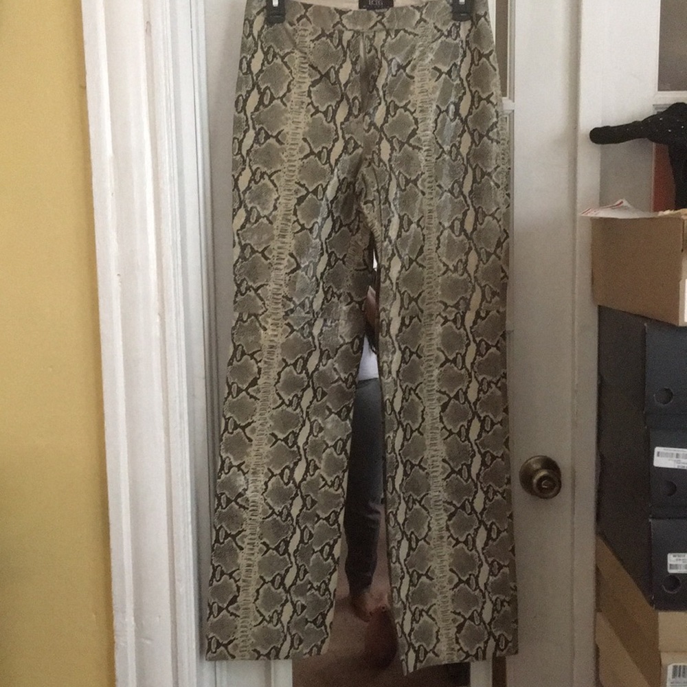 Misses pants